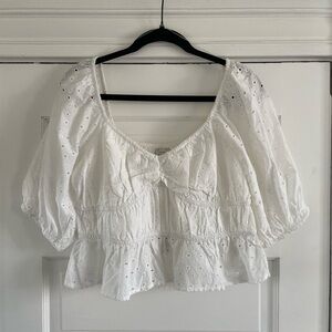 NWT White Eyelet Puff Sleeve Top